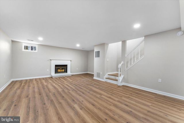 14012 BETSY ROSS LN, Centreville, VA 20121