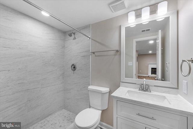 14012 BETSY ROSS LN, Centreville, VA 20121