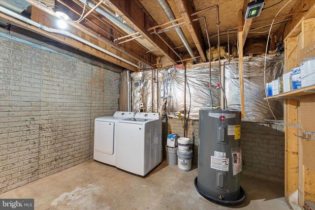 14012 BETSY ROSS LN, Centreville, VA 20121