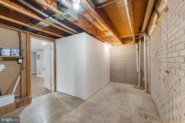 14012 BETSY ROSS LN, Centreville, VA 20121