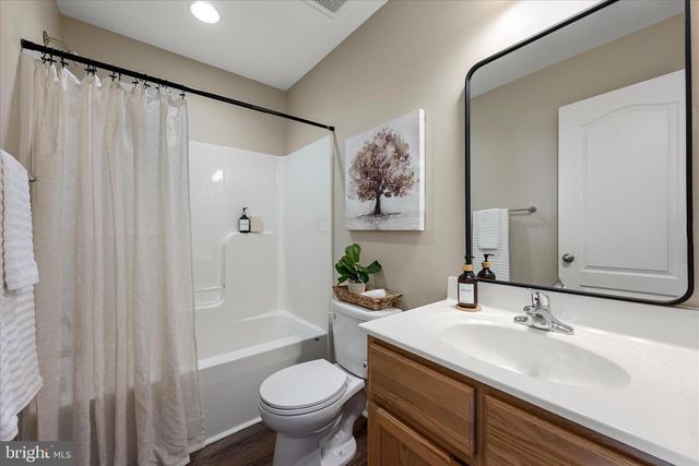 61 FAST VIEW DR, Martinsburg, WV 25404