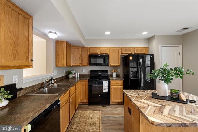 61 FAST VIEW DR, Martinsburg, WV 25404