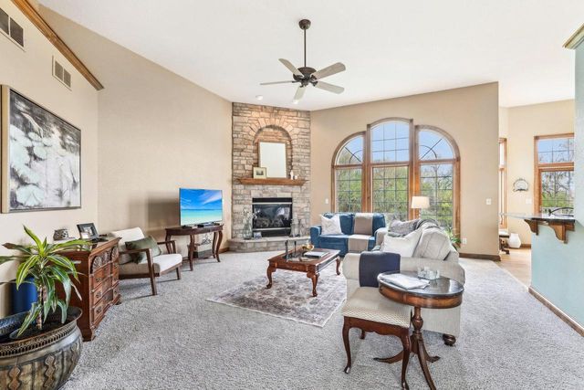 N43W29150 Prairie Wind CIRCLE N, Pewaukee, WI 53072