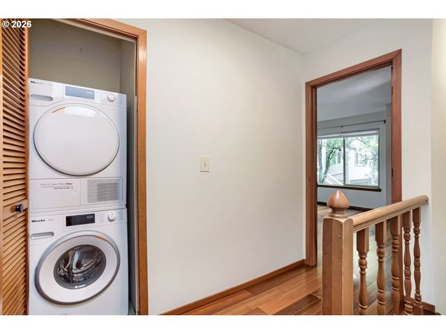 2805 Nw UPSHUR St J, Portland, OR 97210