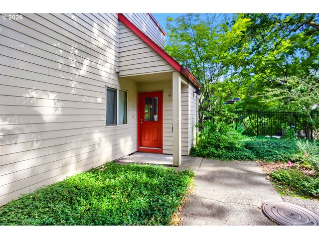 2805 Nw UPSHUR St J, Portland, OR 97210