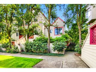 2805 Nw UPSHUR St J, Portland, OR 97210