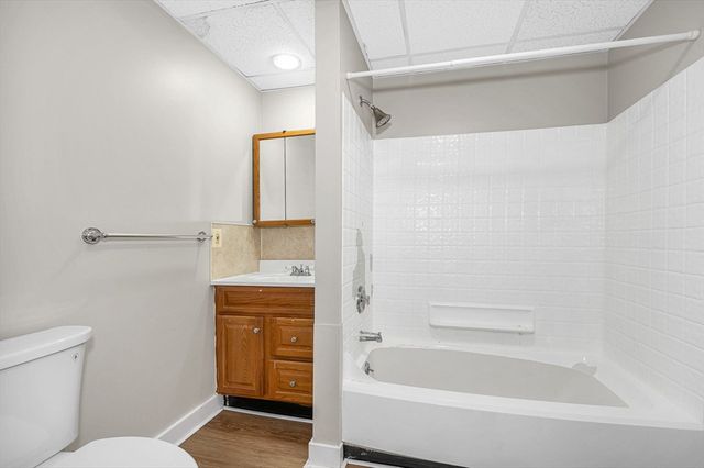90 Appleton 2, Lowell, MA 01852