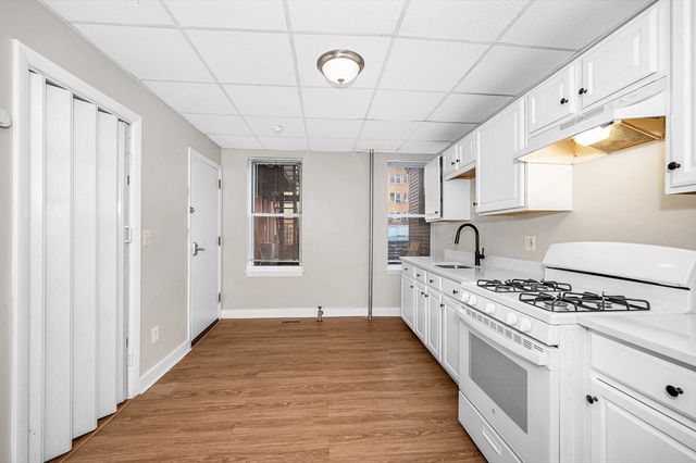90 Appleton 2, Lowell, MA 01852