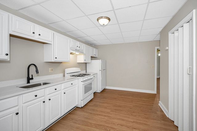 90 Appleton 2, Lowell, MA 01852