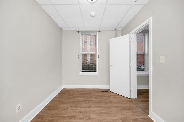 90 Appleton 2, Lowell, MA 01852