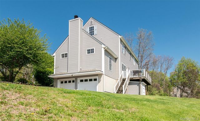 66 Gretna Road, Pleasant Valley, NY 12569