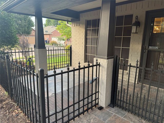 1010 Roberts Bend Court, Granbury, TX 76048