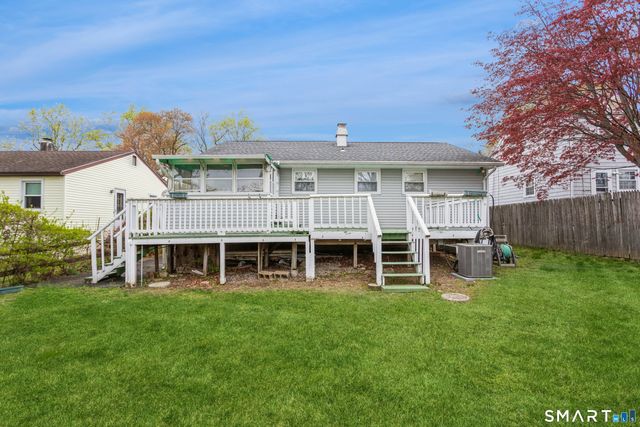 10 Freedman Drive, Norwalk, CT 06854