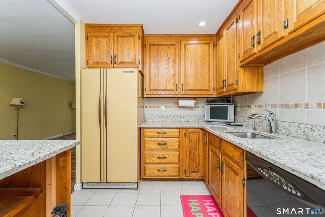 10 Freedman Drive, Norwalk, CT 06854