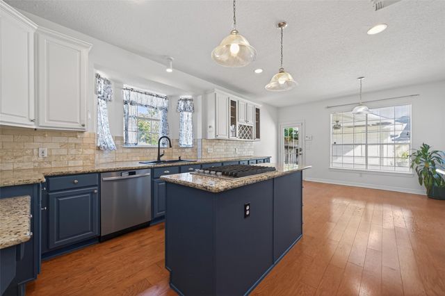 9034 Memorial Creek Drive, Spring, TX 77379