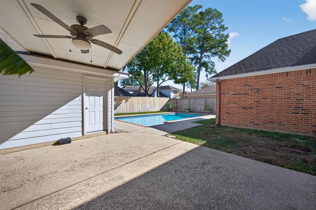 9034 Memorial Creek Drive, Spring, TX 77379