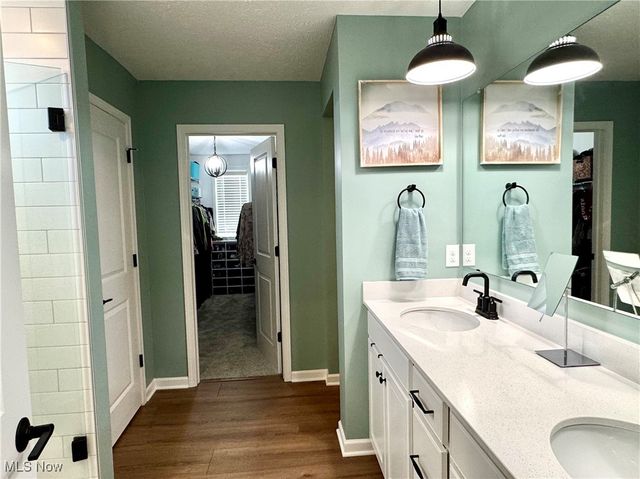 1411 Tullamore Trail, Wadsworth, OH 44281