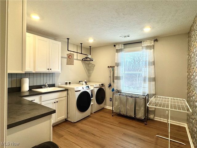 1411 Tullamore Trail, Wadsworth, OH 44281