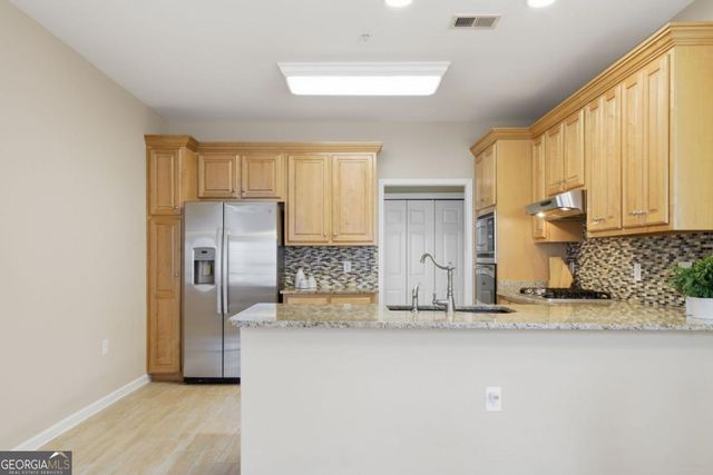 226 Hames Road 330, Woodstock, GA 30188