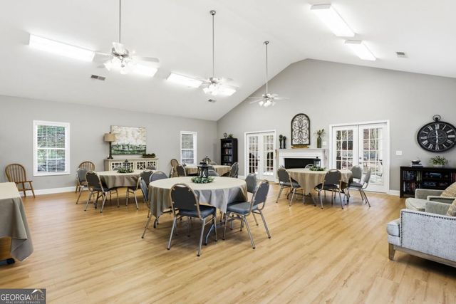 226 Hames Road 330, Woodstock, GA 30188