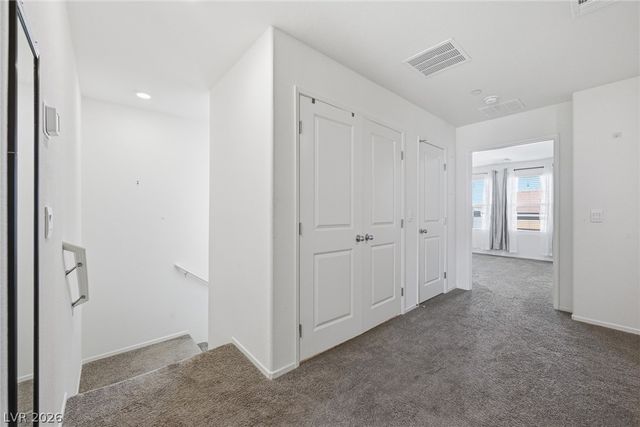 6916 Stratham Hill Street, Las Vegas, NV 89166