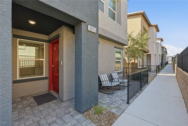6916 Stratham Hill Street, Las Vegas, NV 89166