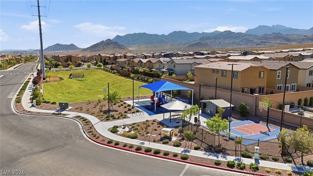 6916 Stratham Hill Street, Las Vegas, NV 89166