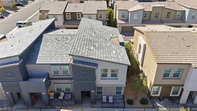 6916 Stratham Hill Street, Las Vegas, NV 89166