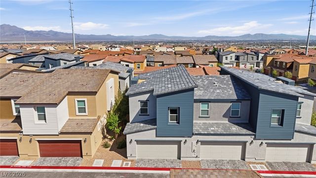 6916 Stratham Hill Street, Las Vegas, NV 89166