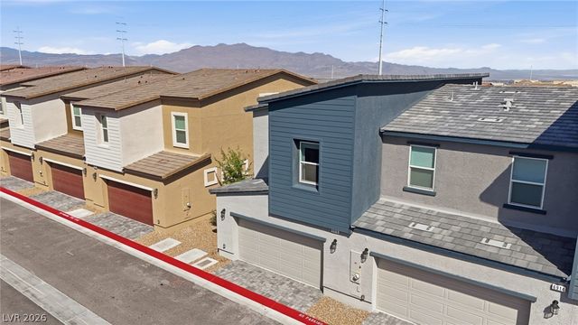 6916 Stratham Hill Street, Las Vegas, NV 89166