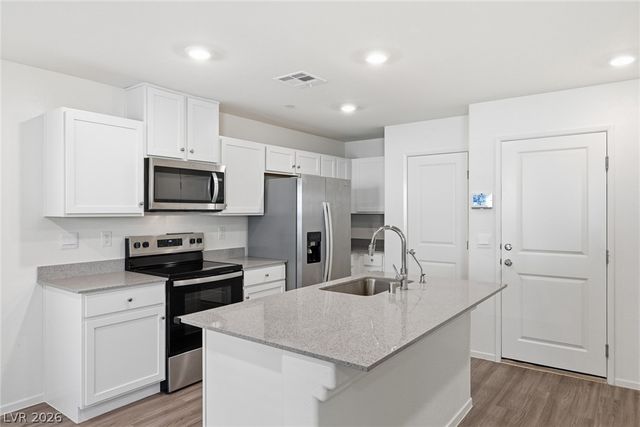 6916 Stratham Hill Street, Las Vegas, NV 89166