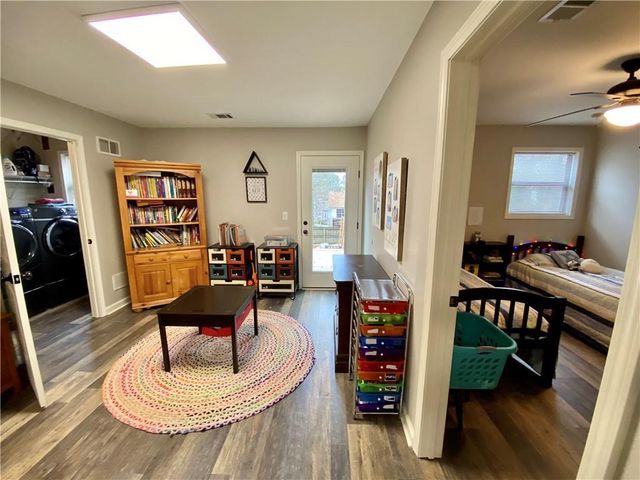 1095 Mountain Springs Drive NW, Kennesaw, GA 30144