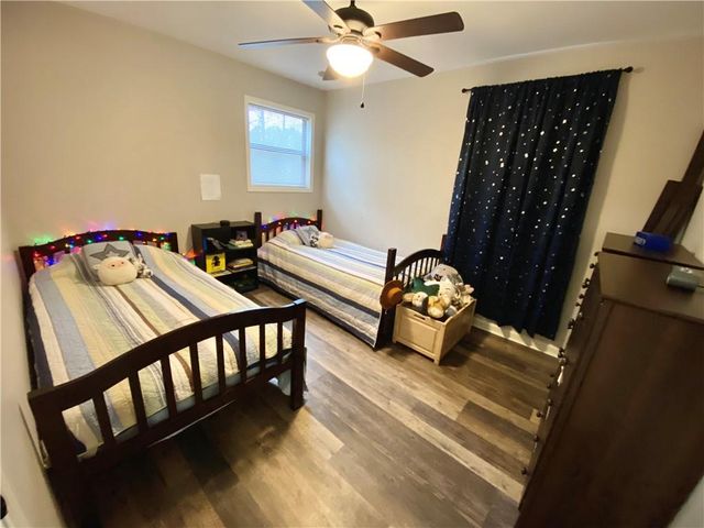 1095 Mountain Springs Drive NW, Kennesaw, GA 30144