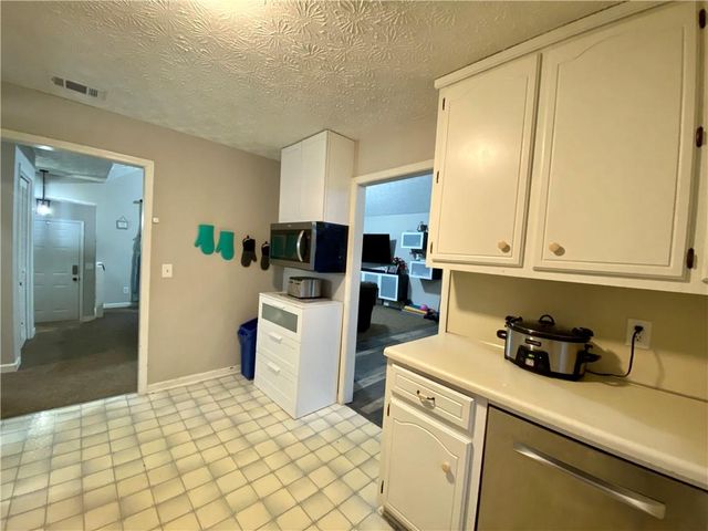 1095 Mountain Springs Drive NW, Kennesaw, GA 30144