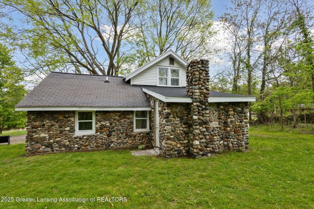 1900 Kaplan Street, Lansing, MI 48917