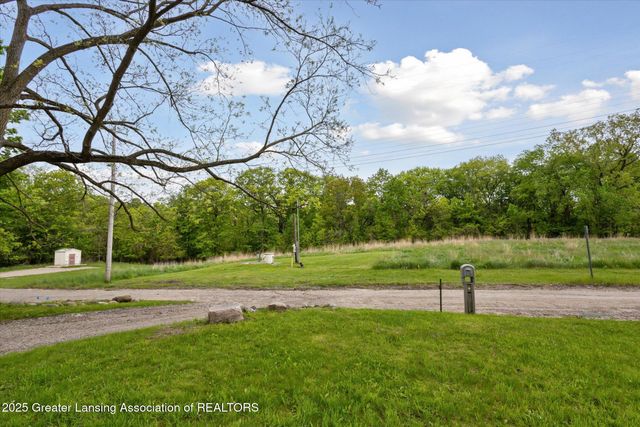 1900 Kaplan Street, Lansing, MI 48917