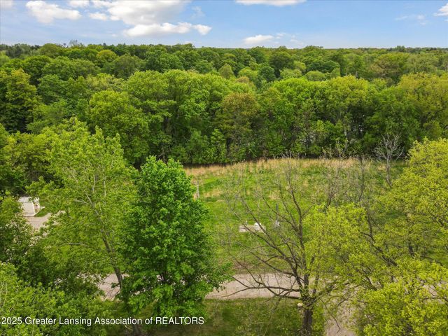 1900 Kaplan Street, Lansing, MI 48917