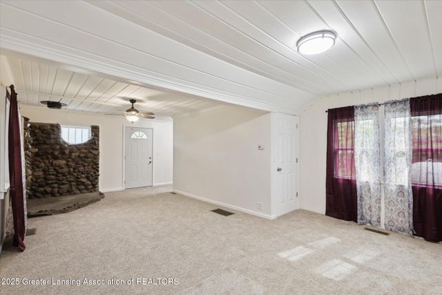 1900 Kaplan Street, Lansing, MI 48917