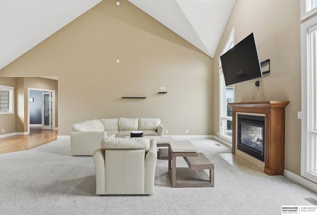 1711 S 213th Street, Elkhorn, NE 68022