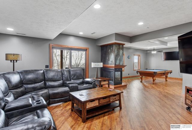 1711 S 213th Street, Elkhorn, NE 68022