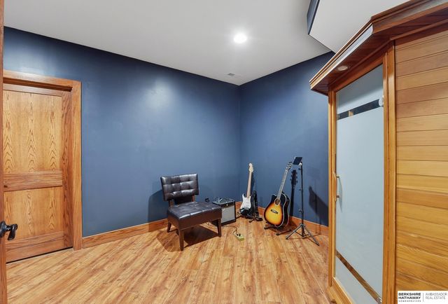 1711 S 213th Street, Elkhorn, NE 68022