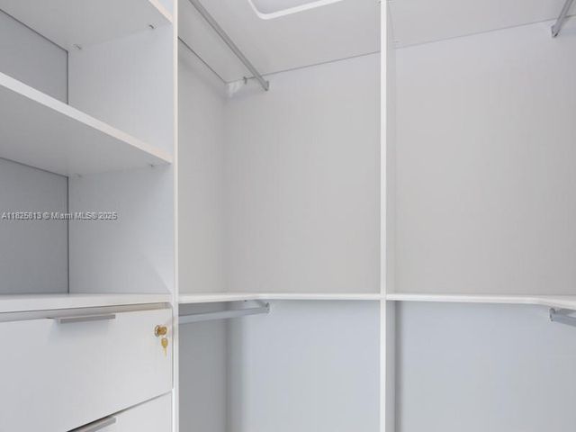 495 Brickell Ave 4205, Miami, FL 33131