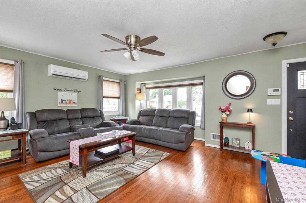 3917 Miller Place, Levittown, NY 11756 — photo 3