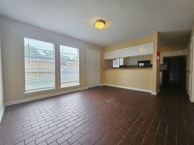 3424 Avenue P, Rosenberg, TX 77471