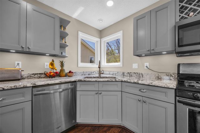 805 71st Street NE, Cedar Rapids, IA 52402