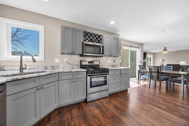 805 71st Street NE, Cedar Rapids, IA 52402