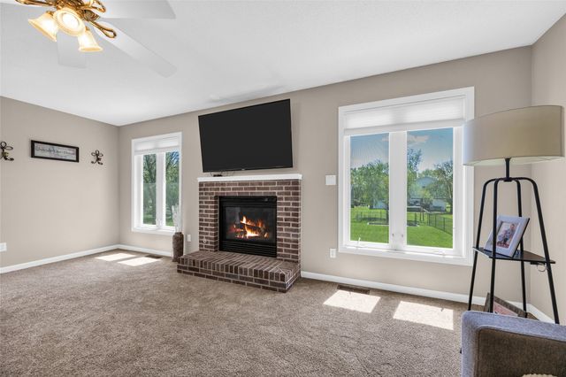 805 71st Street NE, Cedar Rapids, IA 52402