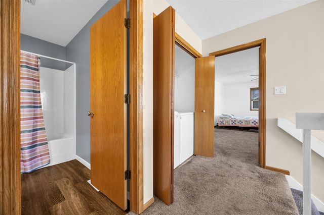 805 71st Street NE, Cedar Rapids, IA 52402