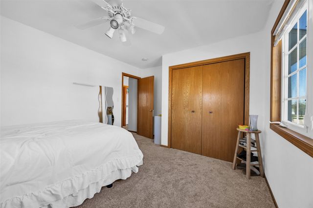 805 71st Street NE, Cedar Rapids, IA 52402