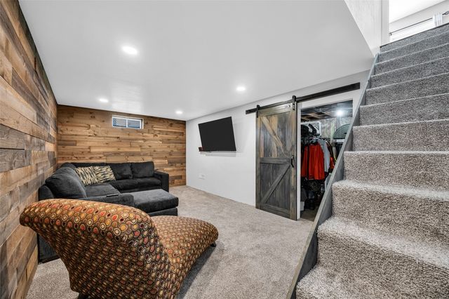 805 71st Street NE, Cedar Rapids, IA 52402